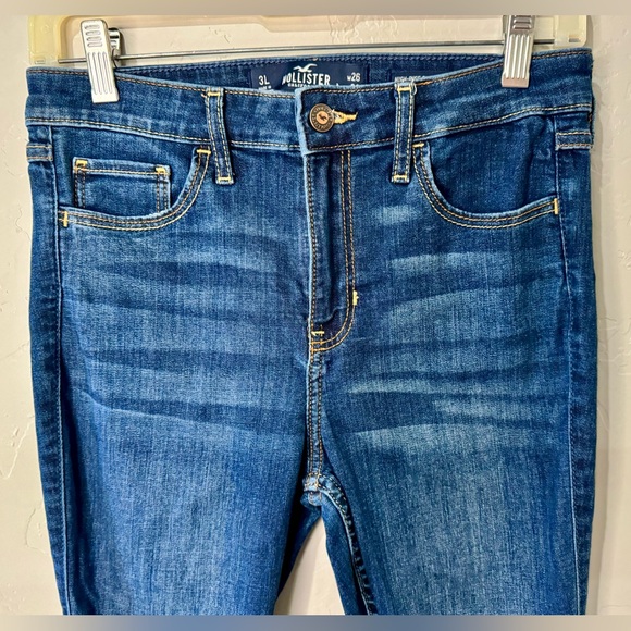 Hollister High Rise Super Skinny Medium Wash Distressed Jeans SZ 26x32 LIKE NEW - Picture 5 of 16
